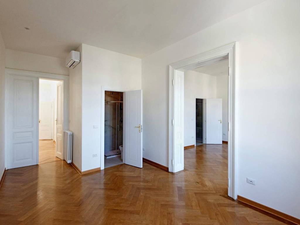 appartamento in vendita a Trieste in zona Borgo Teresiano