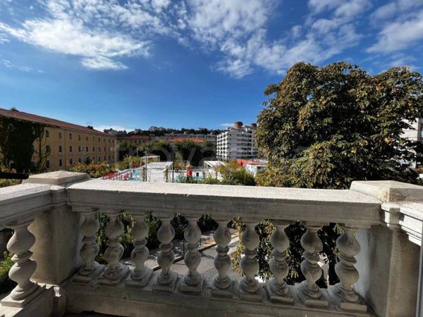 appartamento in vendita a Trieste in zona Roiano