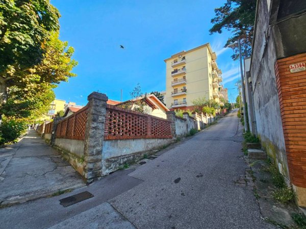 box auto in vendita a Trieste in zona Valmaura