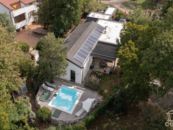 casa indipendente in vendita a Trieste in zona Opicina