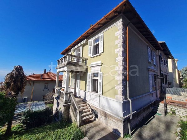 casa indipendente in vendita a Trieste in zona Scorcola