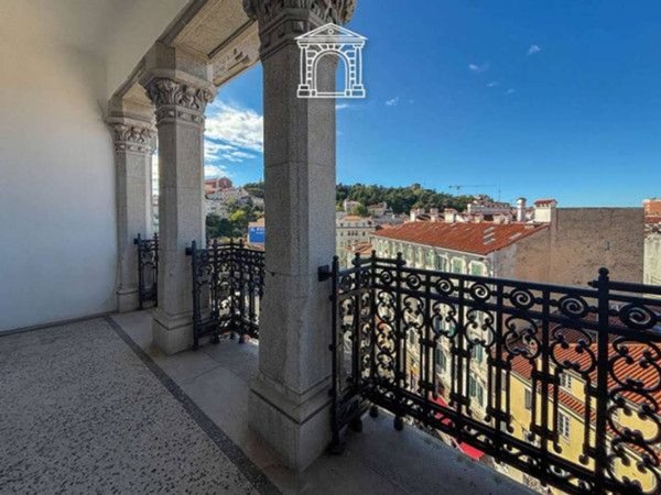 appartamento in vendita a Trieste in zona Cologna