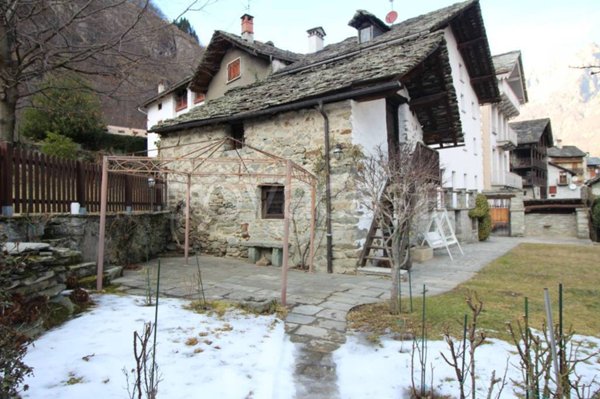 casa indipendente in vendita ad Alagna Valsesia