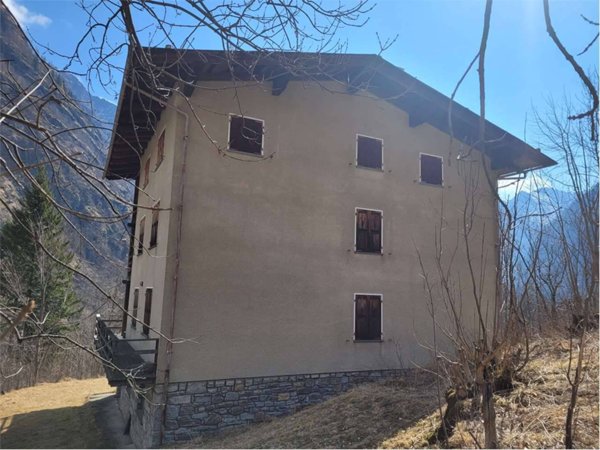 casa indipendente in vendita ad Alagna Valsesia