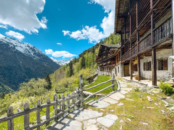 casa indipendente in vendita ad Alagna Valsesia in zona Riva Valdobbia
