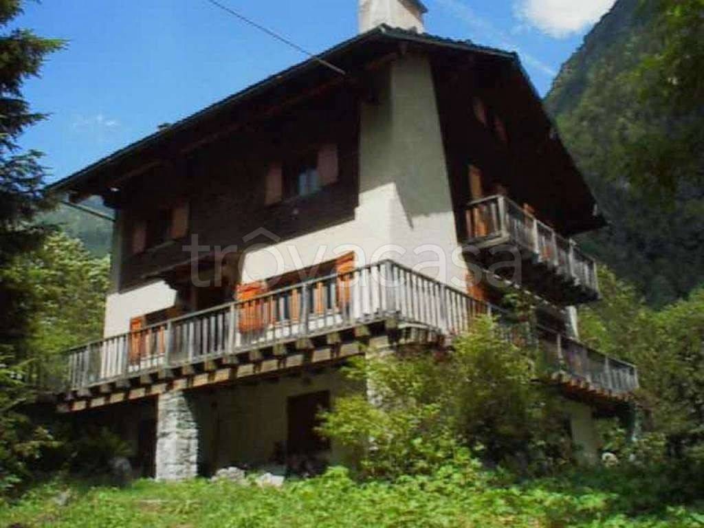 casa indipendente in vendita ad Alagna Valsesia
