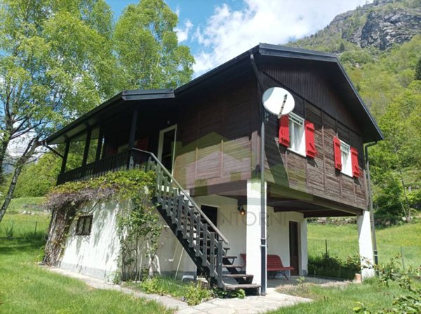 casa indipendente in vendita ad Alagna Valsesia in zona Gabbio