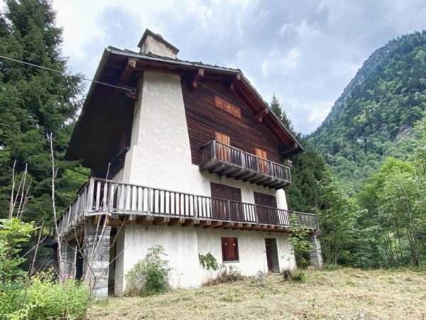 casa indipendente in vendita ad Alagna Valsesia in zona Wittwosma