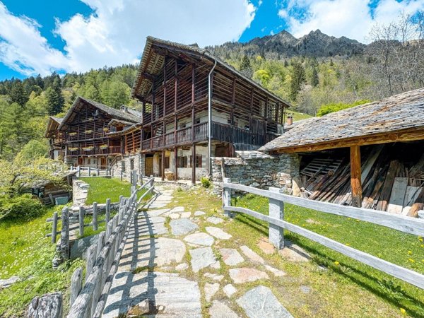 casa indipendente in vendita ad Alagna Valsesia in zona Wittwosma