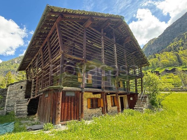 baita in vendita ad Alagna Valsesia in zona Wittwosma
