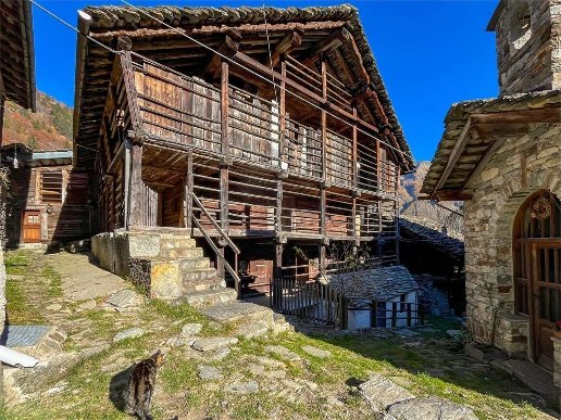 casa indipendente in vendita ad Alagna Valsesia in zona Vogna Sotto
