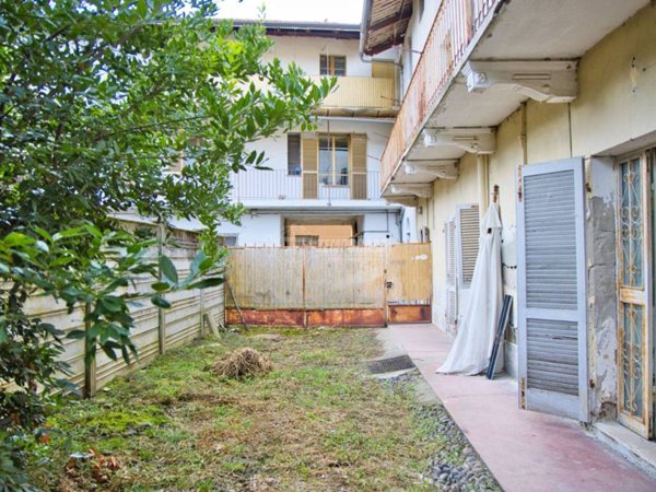 casa indipendente in vendita ad Albano Vercellese