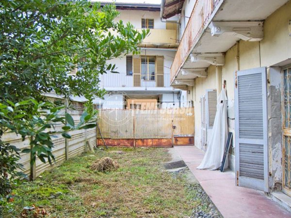 casa indipendente in vendita ad Albano Vercellese