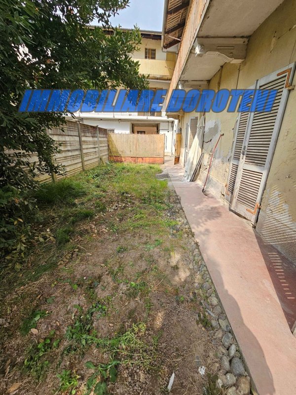 casale in vendita ad Albano Vercellese
