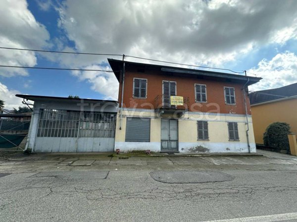 casa indipendente in vendita ad Alice Castello