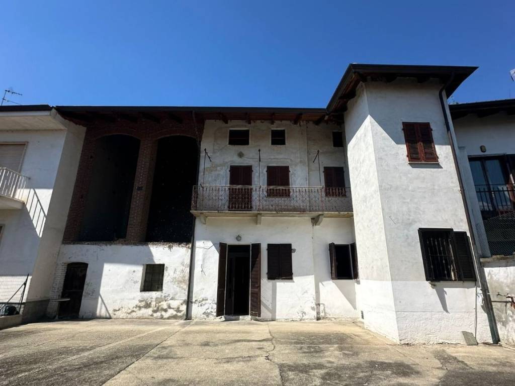 casa indipendente in vendita ad Alice Castello