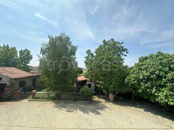 casa indipendente in vendita ad Alice Castello