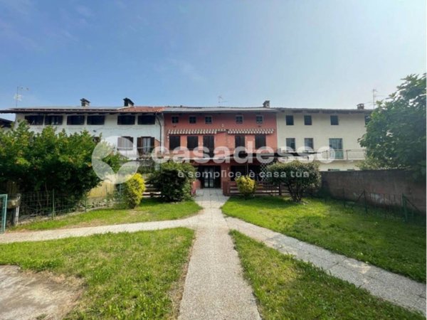 casa indipendente in vendita ad Alice Castello