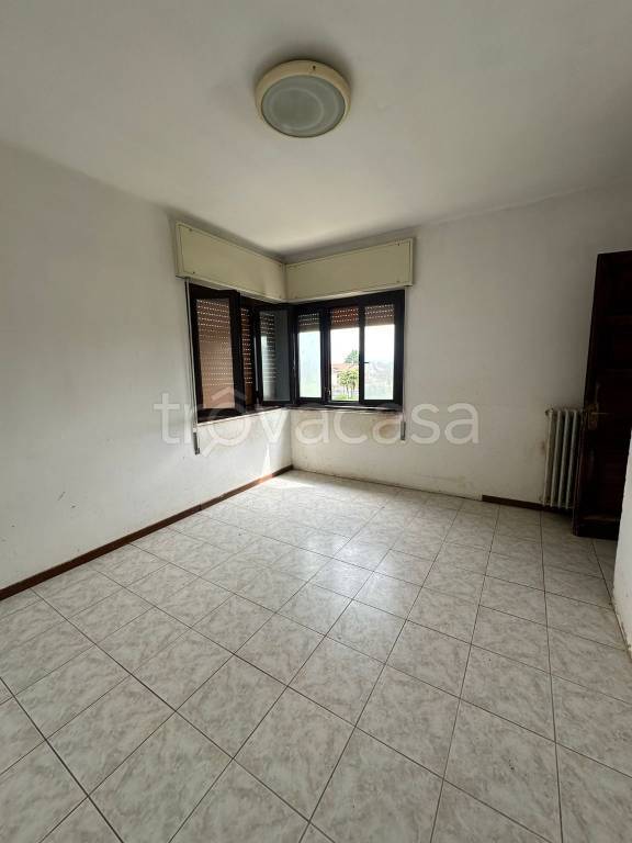 casa indipendente in vendita ad Alice Castello