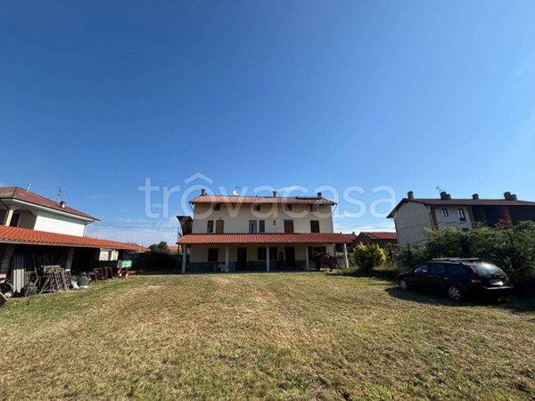 casa indipendente in vendita ad Alice Castello