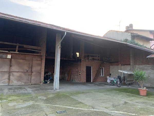 villa in vendita ad Alice Castello