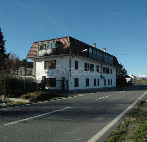 villa in vendita ad Alice Castello