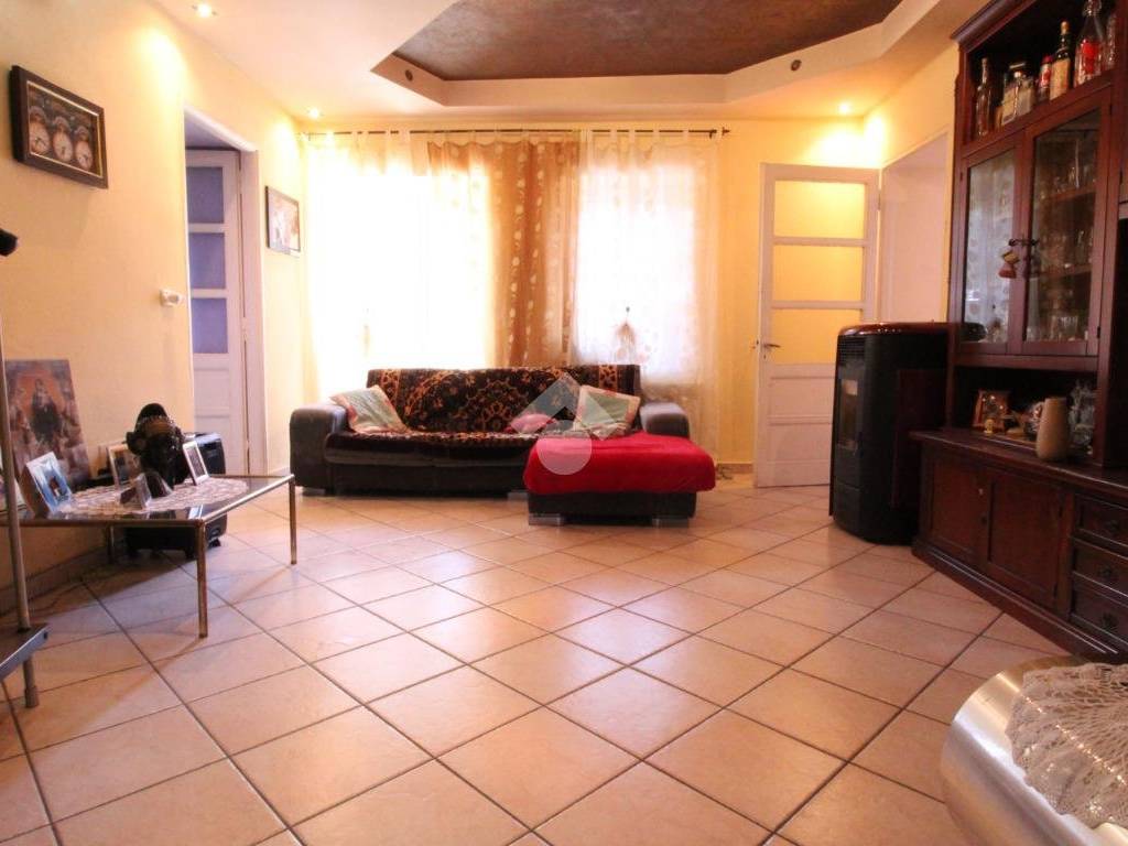 casa indipendente in vendita ad Alice Castello