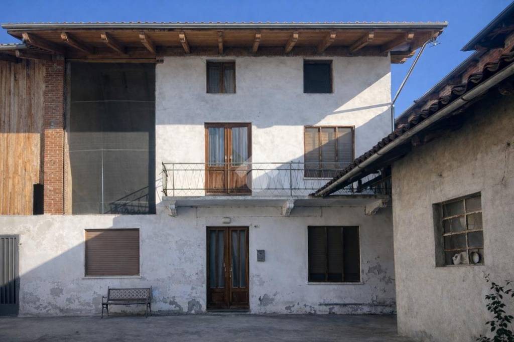 casa indipendente in vendita ad Alice Castello