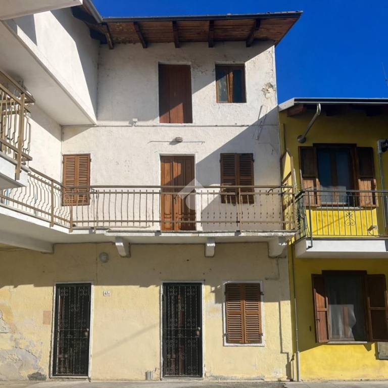 casa indipendente in vendita ad Alice Castello