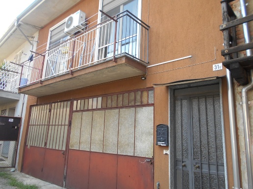 casa indipendente in vendita ad Alice Castello