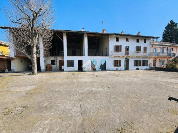 casa indipendente in vendita ad Alice Castello
