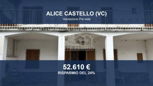 casa indipendente in vendita ad Alice Castello