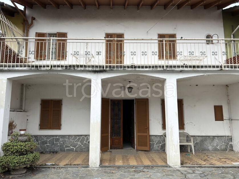 casa indipendente in vendita ad Alice Castello