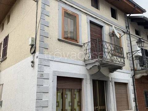 casa indipendente in vendita ad Alice Castello