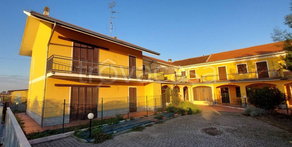 casa indipendente in vendita ad Asigliano Vercellese