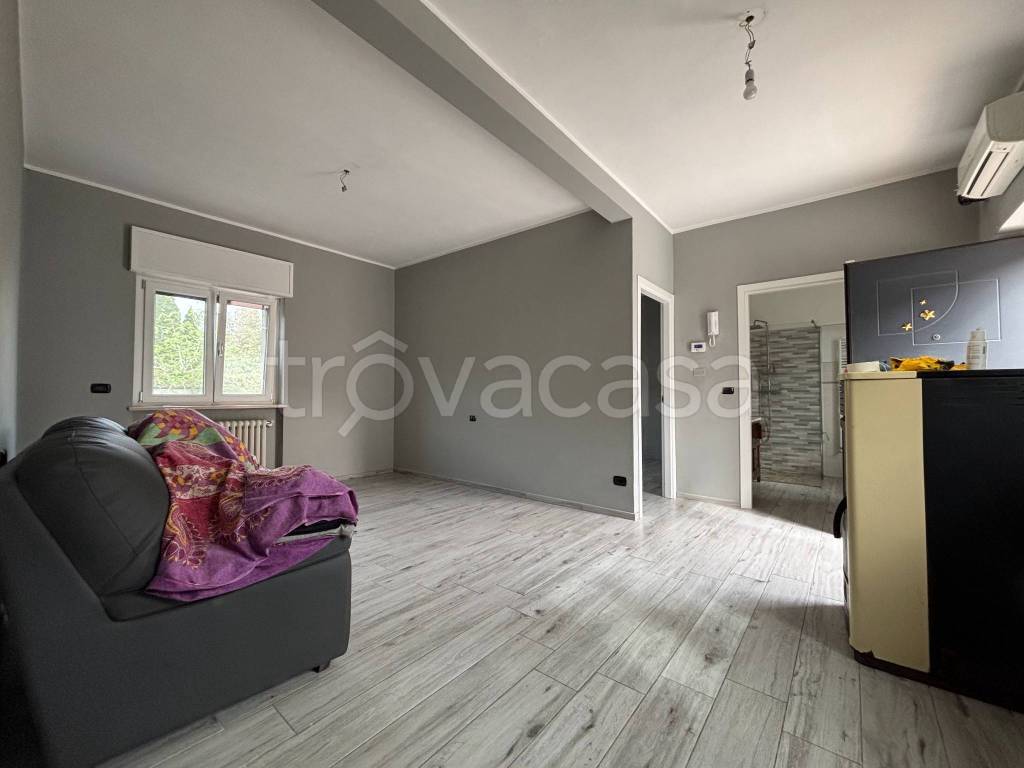 casa indipendente in vendita ad Asigliano Vercellese