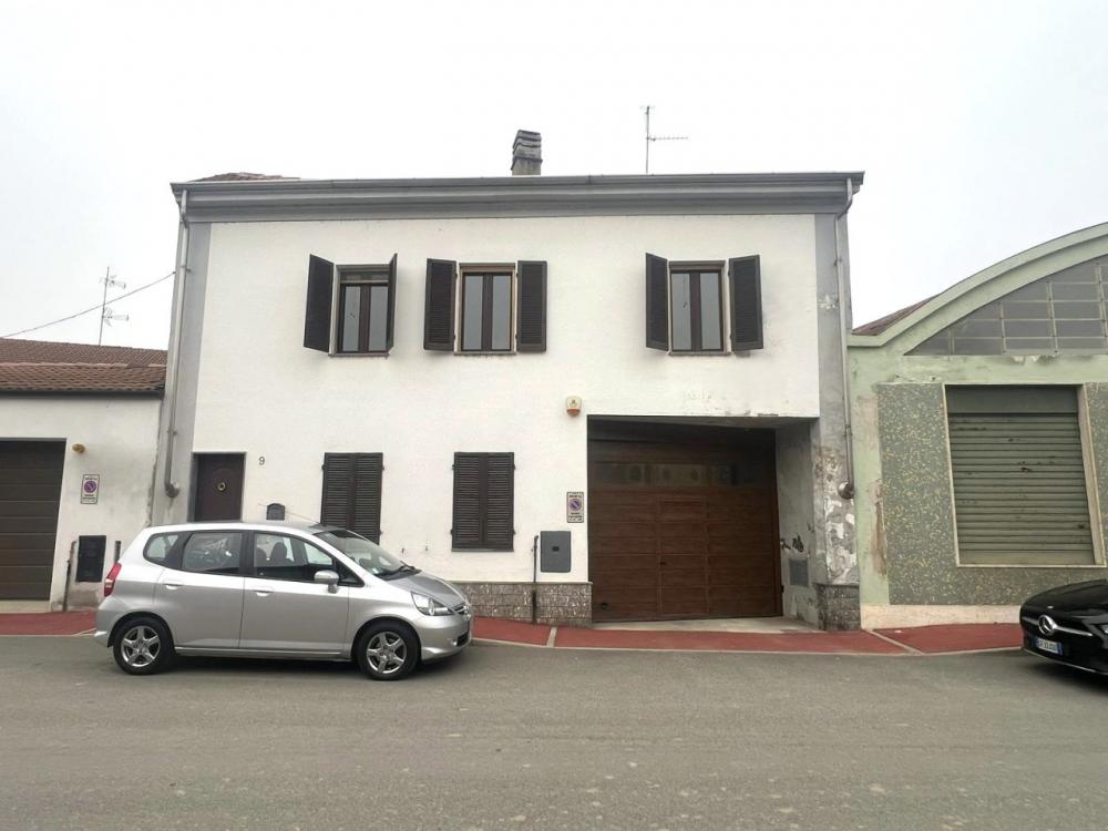 casa indipendente in vendita ad Asigliano Vercellese