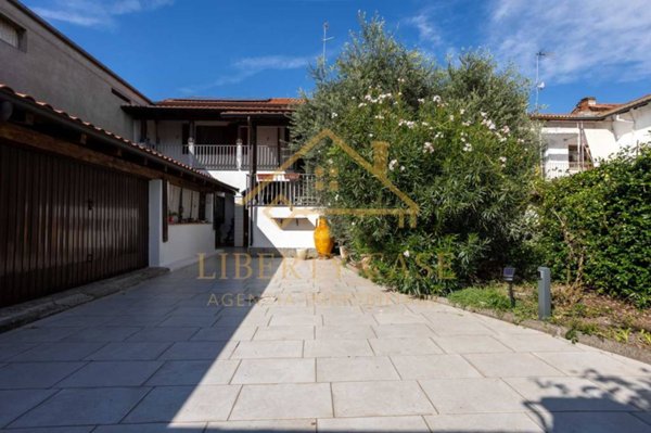 casa indipendente in vendita ad Asigliano Vercellese