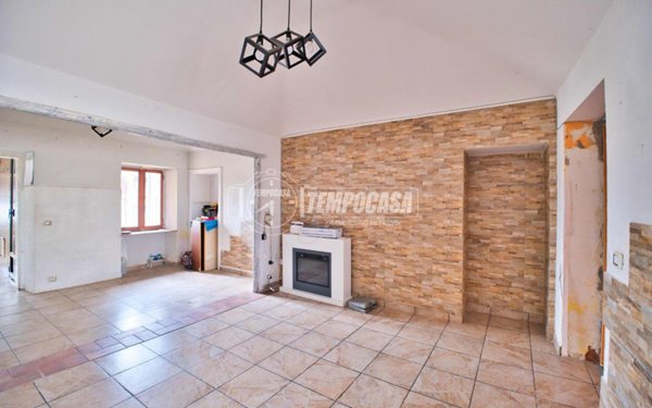 appartamento in vendita ad Asigliano Vercellese