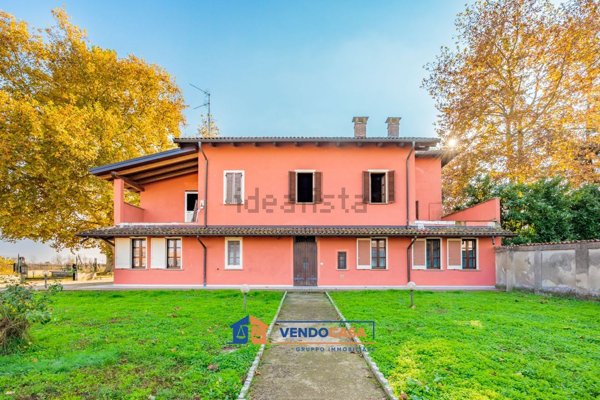 casa indipendente in vendita ad Asigliano Vercellese