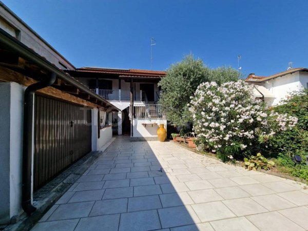 casa indipendente in vendita ad Asigliano Vercellese