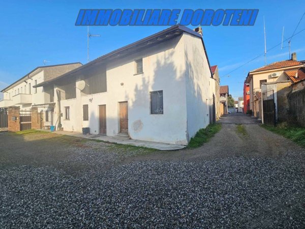casa indipendente in vendita ad Asigliano Vercellese