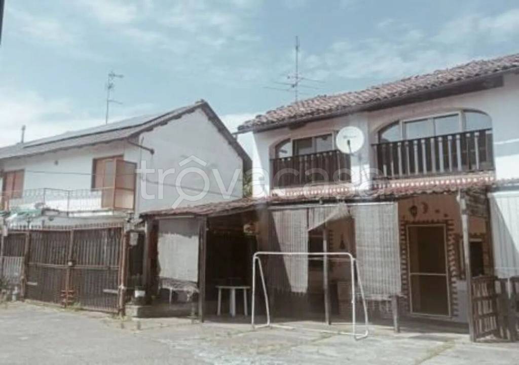 casa indipendente in vendita ad Asigliano Vercellese