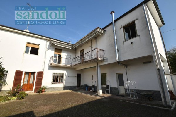 casa indipendente in vendita ad Asigliano Vercellese