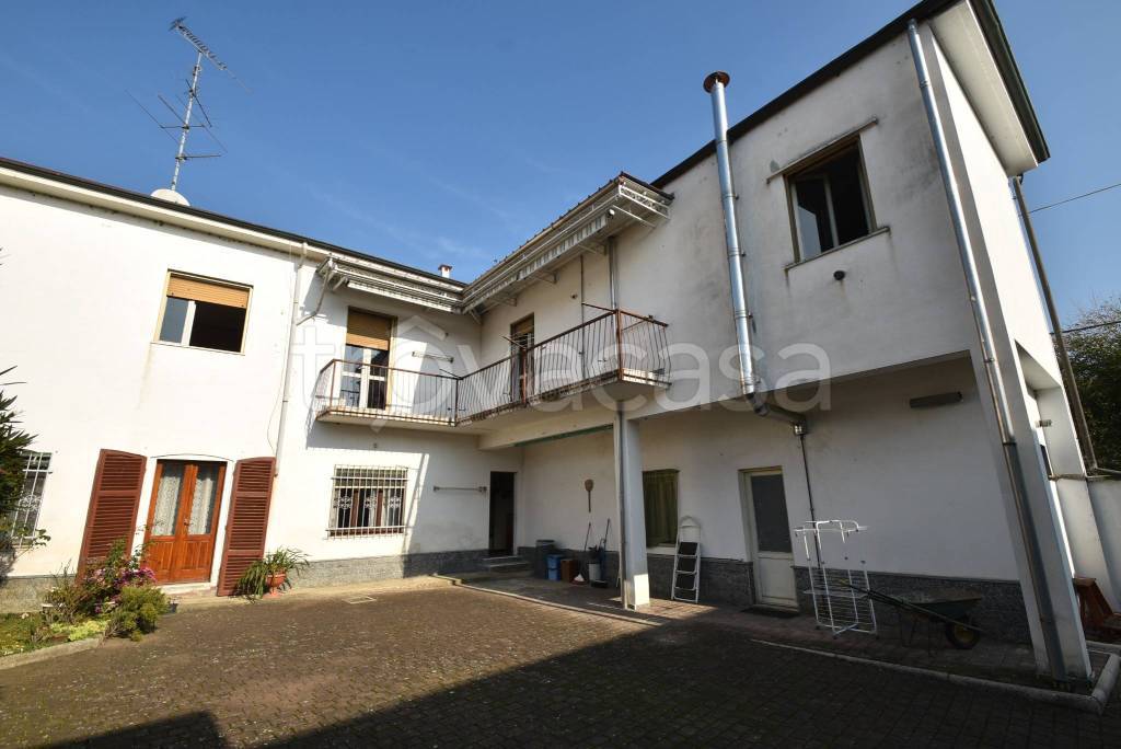 casa indipendente in vendita ad Asigliano Vercellese