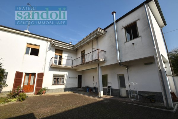 casa indipendente in vendita ad Asigliano Vercellese