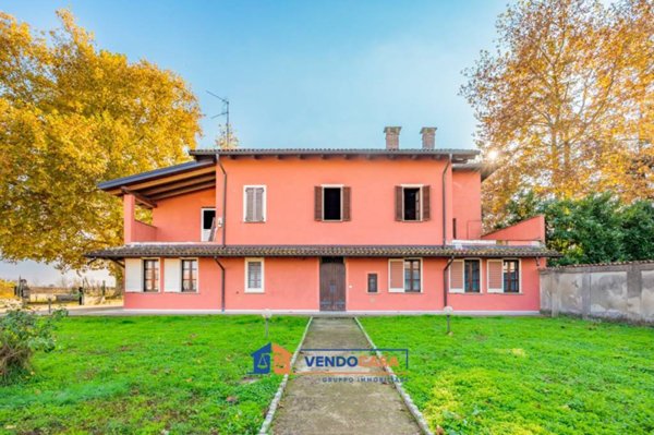 casa indipendente in vendita ad Asigliano Vercellese