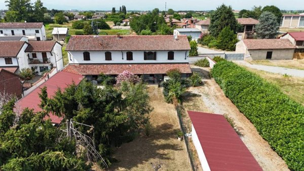 casa indipendente in vendita ad Asigliano Vercellese