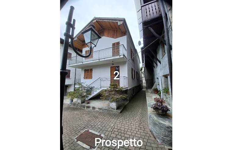 casa indipendente in vendita a Balmuccia in zona Guaifola