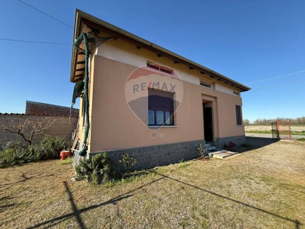 casa indipendente in vendita a Balocco